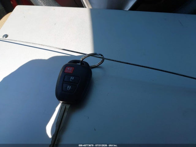 JTMBFREV5ED051008 Toyota RAV4 LE