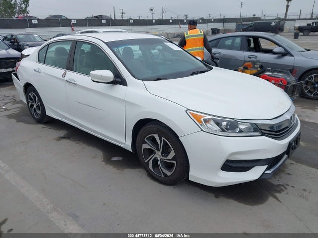 45773712 :رقم المزاد ، 1HGCR2F35HA161743 vin ، 2017 Honda Accord Lx مزاد بيع