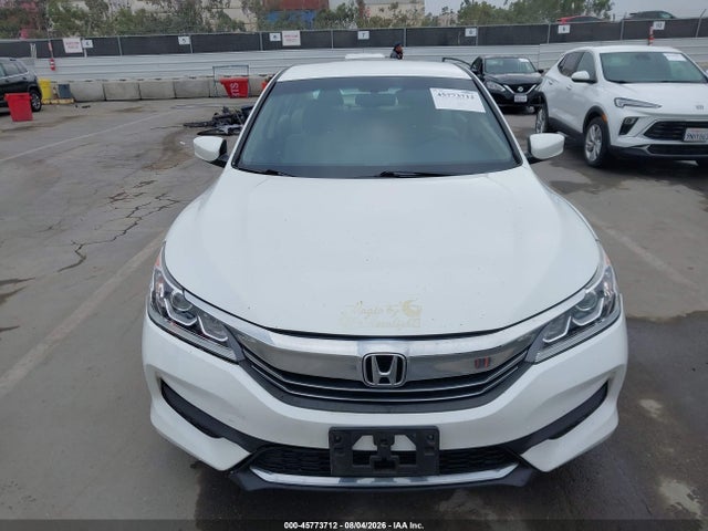 45773712 :رقم المزاد ، 1HGCR2F35HA161743 vin ، 2017 Honda Accord Lx مزاد بيع