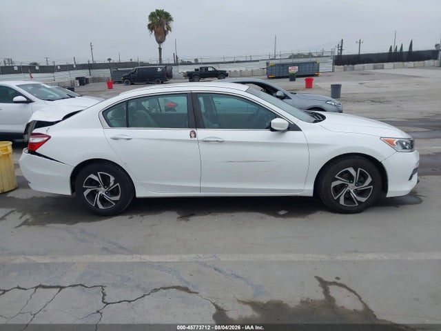 45773712 :رقم المزاد ، 1HGCR2F35HA161743 vin ، 2017 Honda Accord Lx مزاد بيع