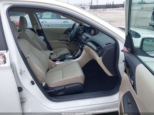 45773712 :رقم المزاد ، 1HGCR2F35HA161743 vin ، 2017 Honda Accord Lx مزاد بيع