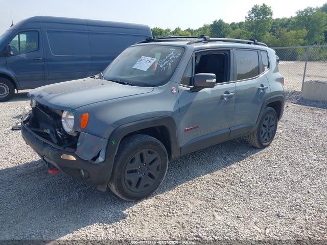 45773786 :رقم المزاد ، ZACCJBCBXJPH83794 vin ، 2018 Jeep Renegade Trailhawk 4x4 مزاد بيع