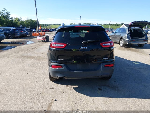 45773814 :رقم المزاد ، 1C4PJMCB4HW658199 vin ، 2017 Jeep Cherokee Latitude مزاد بيع