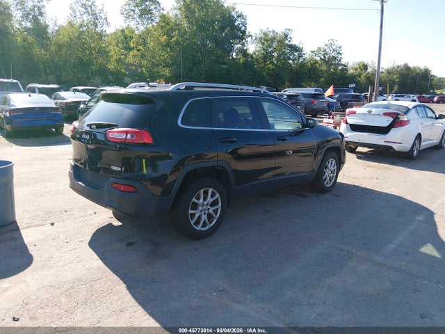 45773814 :رقم المزاد ، 1C4PJMCB4HW658199 vin ، 2017 Jeep Cherokee Latitude مزاد بيع