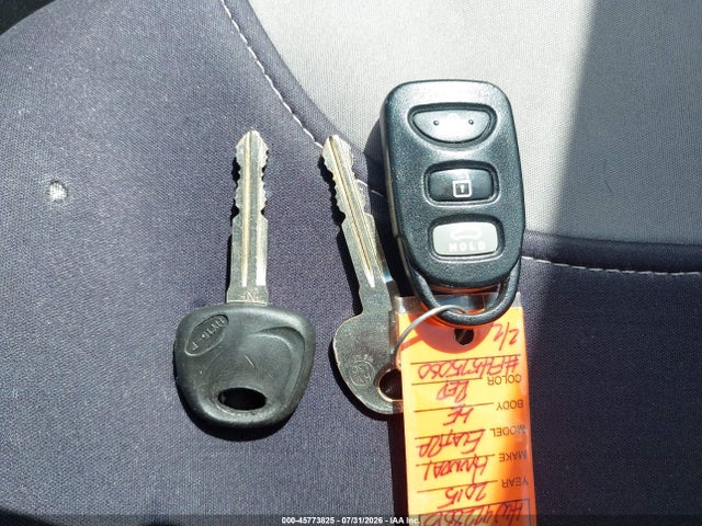5NPDH4AE9FH575060 Hyundai ELANTRA SE