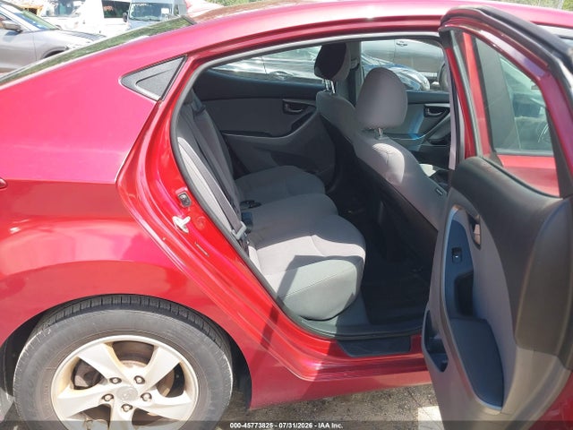 5NPDH4AE9FH575060 Hyundai ELANTRA SE