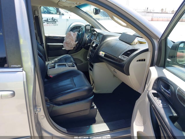 2C4RC1BG9ER211838 Chrysler Town &amp; Country Touring