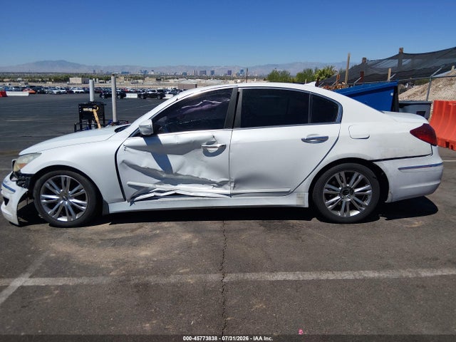 Продаж на аукціоні авто 2013 Hyundai Genesis 3.8, vin: KMHGC4DD5DU233960, номер лоту: 45773838