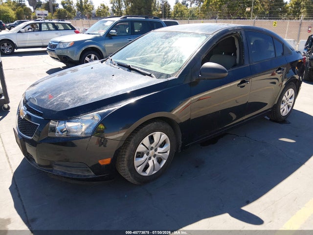 1G1PA5SGXE7104621 Chevrolet Cruze Ls Auto