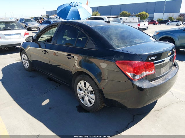 1G1PA5SGXE7104621 Chevrolet Cruze Ls Auto