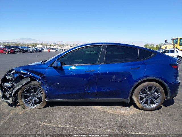Продажа на аукционе авто 2024 Tesla Model Y Long Range Dual Motor All-wheel Drive, vin: 7SAYGDEE9RF183295, номер лота: 45773908