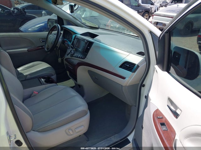Продаж на аукціоні авто 2014 Toyota Sienna Limited V6 7 Passenger, vin: 5TDYK3DC1ES415058, номер лоту: 45773929