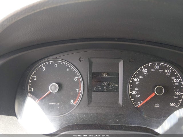 2014 Volkswagen Jetta 2.0l S მანქანა იყიდება აუქციონზე, vin: 3VW2K7AJ1EM320870, აუქციონის ნომერი: 45773966