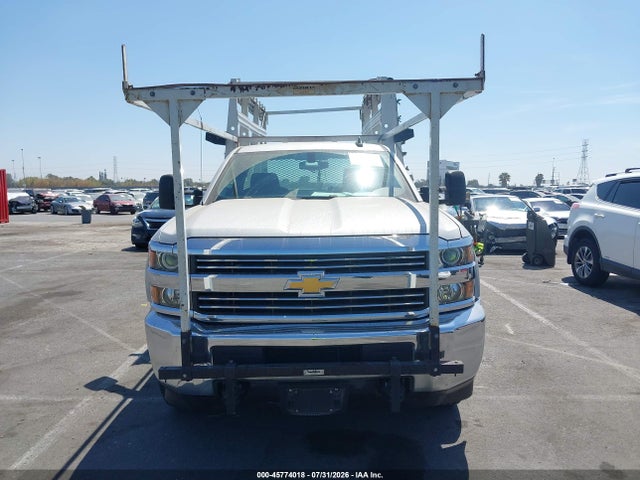 1GB0CUEG6JZ316105 Chevrolet Silverado 2500hd Wt