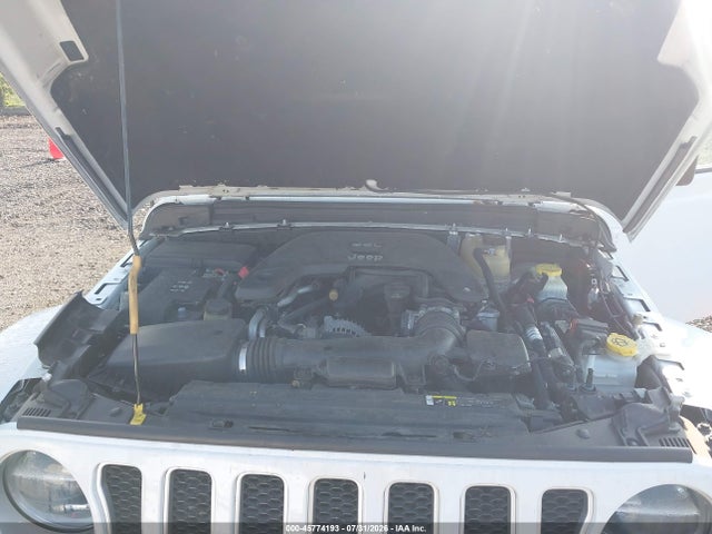 2018 Jeep Wrangler Unlimited Sahara 4x4 მანქანა იყიდება აუქციონზე, vin: 1C4HJXEG6JW214052, აუქციონის ნომერი: 45774193