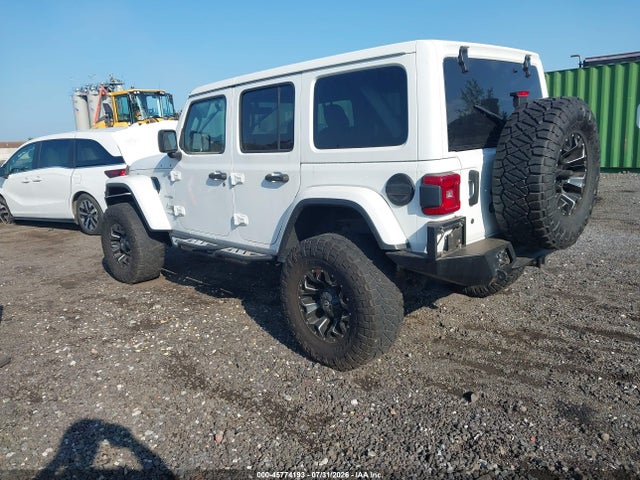 2018 Jeep Wrangler Unlimited Sahara 4x4 მანქანა იყიდება აუქციონზე, vin: 1C4HJXEG6JW214052, აუქციონის ნომერი: 45774193