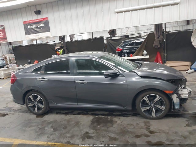 Honda Civic Touring 2016 2HGFC1F95GH641584 Image 13