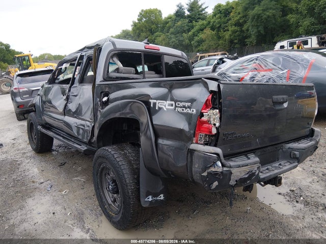2015 Toyota Tacoma Base V6 მანქანა იყიდება აუქციონზე, vin: 3TMLU4EN1FM165574, აუქციონის ნომერი: 45774286