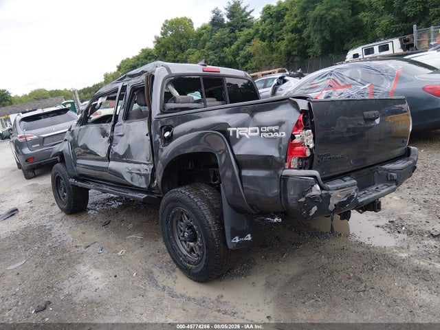 2015 Toyota Tacoma Base V6 მანქანა იყიდება აუქციონზე, vin: 3TMLU4EN1FM165574, აუქციონის ნომერი: 45774286