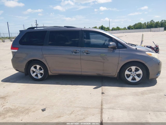 Aukcja sprzedaży 2011 Toyota Sienna Le V6, vin: 5TDKK3DC8BS013278, numer aukcji: 45774287