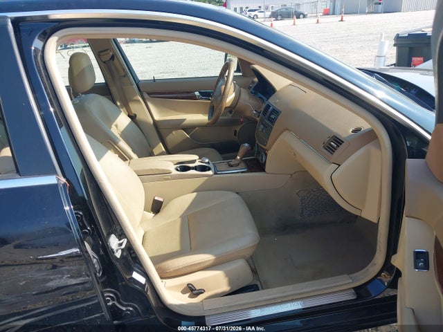 45774317 :رقم المزاد ، WDDGF81X38F191516 vin ، 2008 Mercedes-benz C 300 مزاد بيع