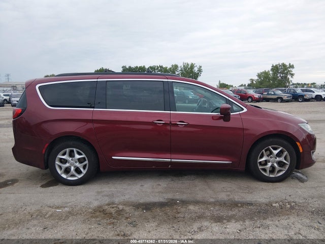Chrysler Pacifica Touring-l 2017 2C4RC1BG5HR592401 Image 13