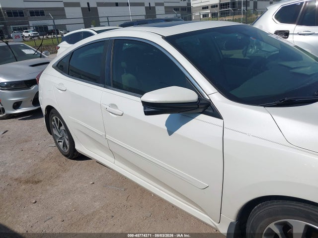 45774371 :رقم المزاد ، 19XFC2F77JE014066 vin ، 2018 Honda Civic Ex مزاد بيع