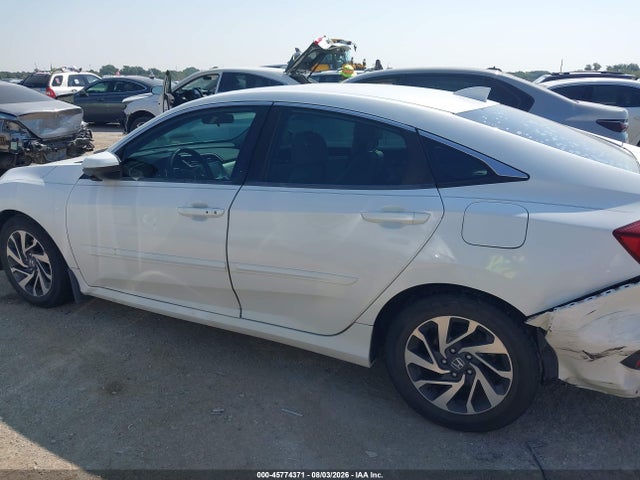 45774371 :رقم المزاد ، 19XFC2F77JE014066 vin ، 2018 Honda Civic Ex مزاد بيع