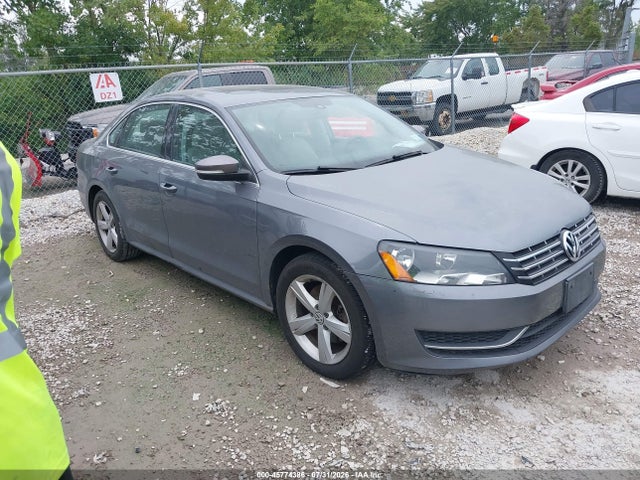 2013 Volkswagen Passat 2.0l Tdi Se მანქანა იყიდება აუქციონზე, vin: 1VWBN7A38DC052702, აუქციონის ნომერი: 45774386