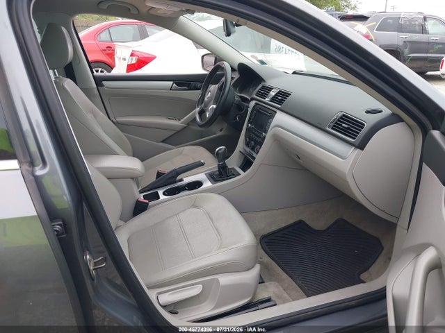 2013 Volkswagen Passat 2.0l Tdi Se მანქანა იყიდება აუქციონზე, vin: 1VWBN7A38DC052702, აუქციონის ნომერი: 45774386