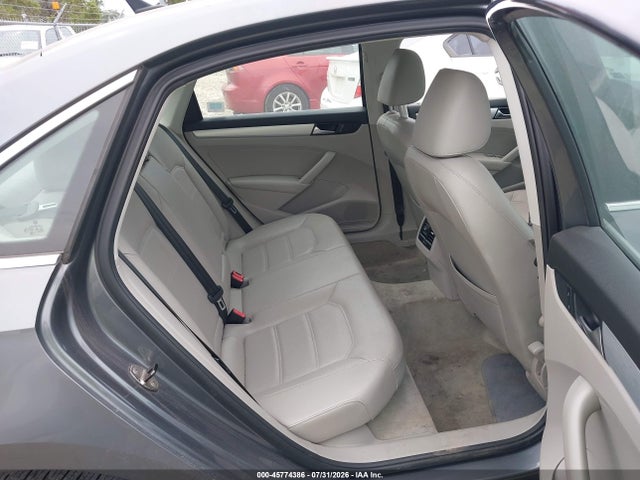 2013 Volkswagen Passat 2.0l Tdi Se მანქანა იყიდება აუქციონზე, vin: 1VWBN7A38DC052702, აუქციონის ნომერი: 45774386