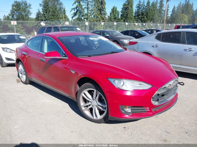 Tesla Model S P85 2014 5YJSA1H1XEFP29429 Image 1