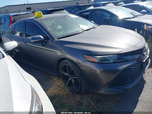Toyota CAMRY LE 2018 4T1B11HK7JU055245 головне зображення