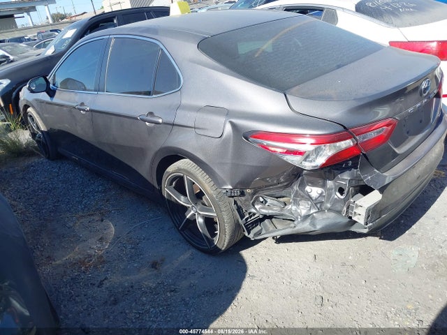 Toyota CAMRY LE 2018 4T1B11HK7JU055245 Image 3