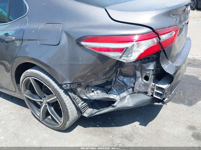Toyota CAMRY LE 2018 4T1B11HK7JU055245 Image 6