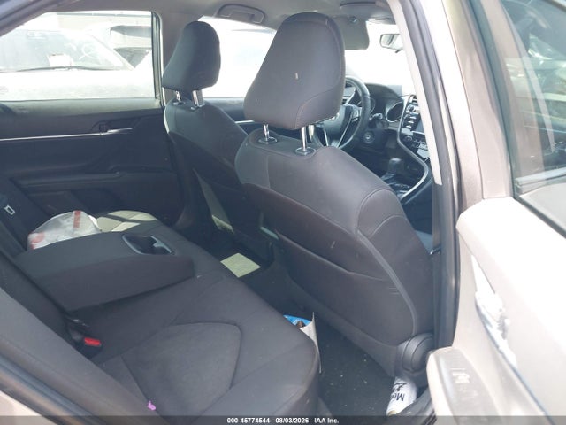 Toyota CAMRY LE 2018 4T1B11HK7JU055245 Image 8