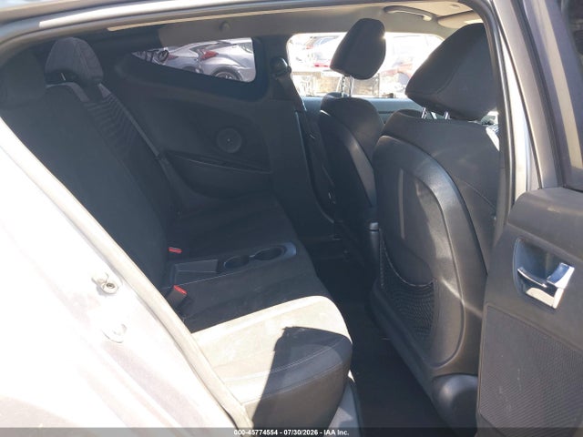 Hyundai Veloster Base W/black 2014 KMHTC6AD6EU216889 Image 8