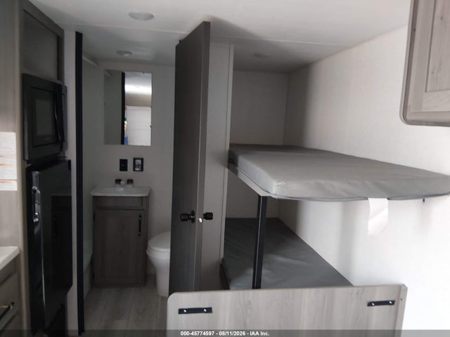 Продажа на аукционе авто 2025 Keystone Other, vin: 4YDTH1G13SW243924, номер лота: 45774597