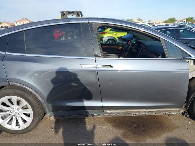 45774647 :رقم المزاد ، 5YJXCDE20JF101355 vin ، 2018 Tesla Model X 100d/75d/p100d مزاد بيع
