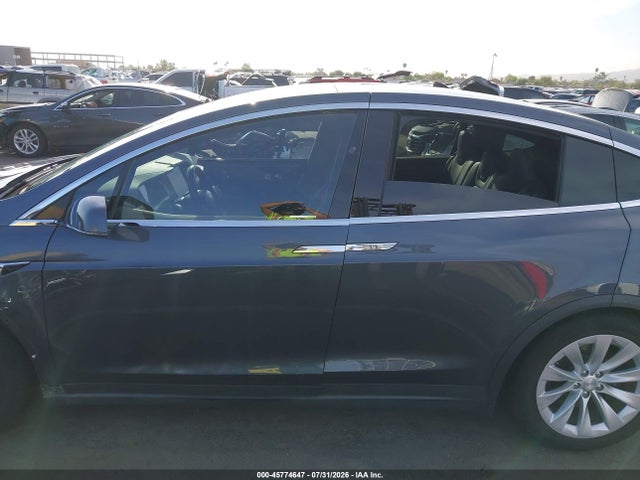 45774647 :رقم المزاد ، 5YJXCDE20JF101355 vin ، 2018 Tesla Model X 100d/75d/p100d مزاد بيع
