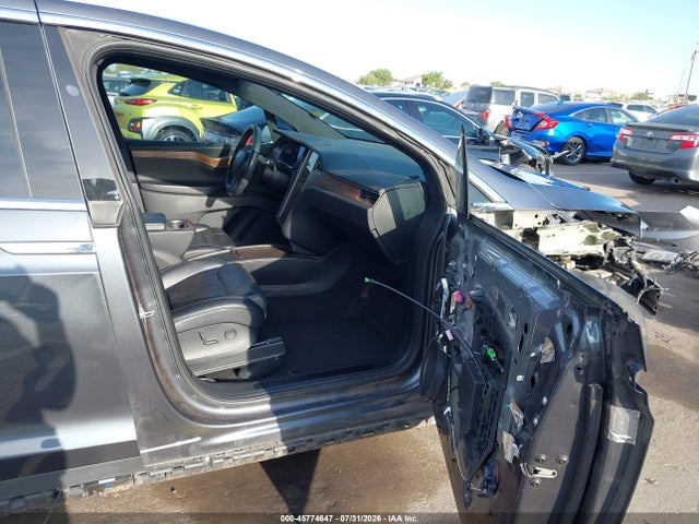 45774647 :رقم المزاد ، 5YJXCDE20JF101355 vin ، 2018 Tesla Model X 100d/75d/p100d مزاد بيع