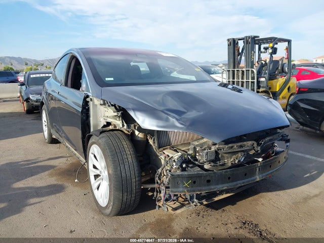 45774647 :رقم المزاد ، 5YJXCDE20JF101355 vin ، 2018 Tesla Model X 100d/75d/p100d مزاد بيع