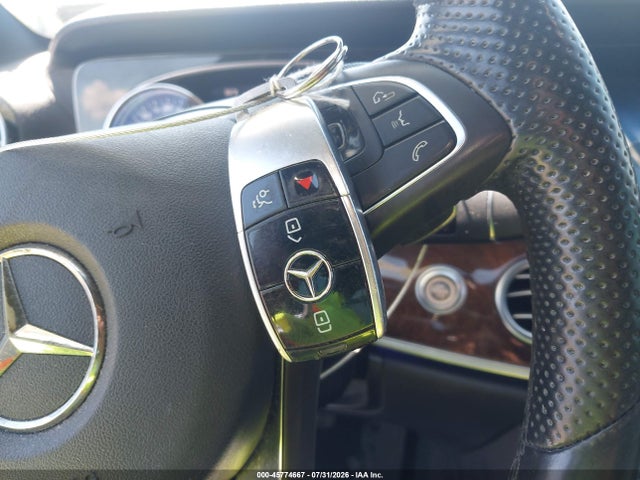 45774667 :رقم المزاد ، WDDZF4KB3HA205674 vin ، 2017 Mercedes-benz E 300 4matic مزاد بيع