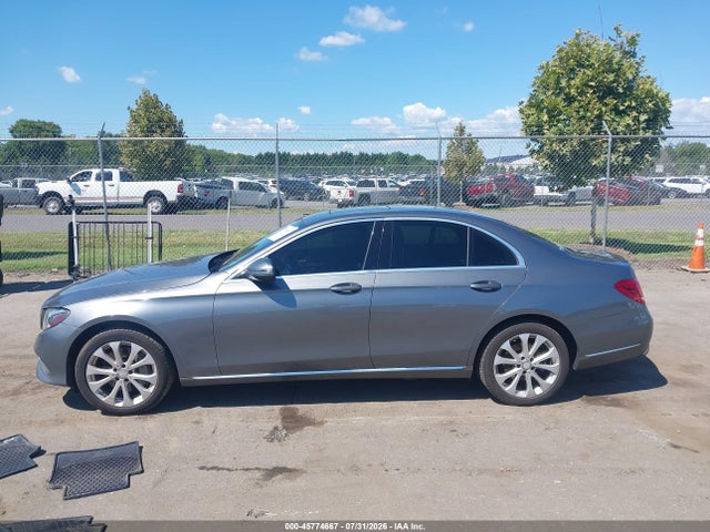 45774667 :رقم المزاد ، WDDZF4KB3HA205674 vin ، 2017 Mercedes-benz E 300 4matic مزاد بيع