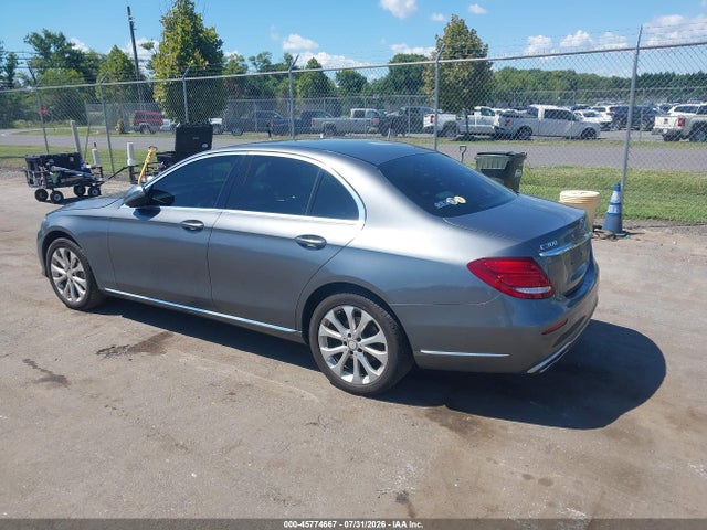 45774667 :رقم المزاد ، WDDZF4KB3HA205674 vin ، 2017 Mercedes-benz E 300 4matic مزاد بيع