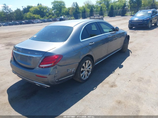 45774667 :رقم المزاد ، WDDZF4KB3HA205674 vin ، 2017 Mercedes-benz E 300 4matic مزاد بيع