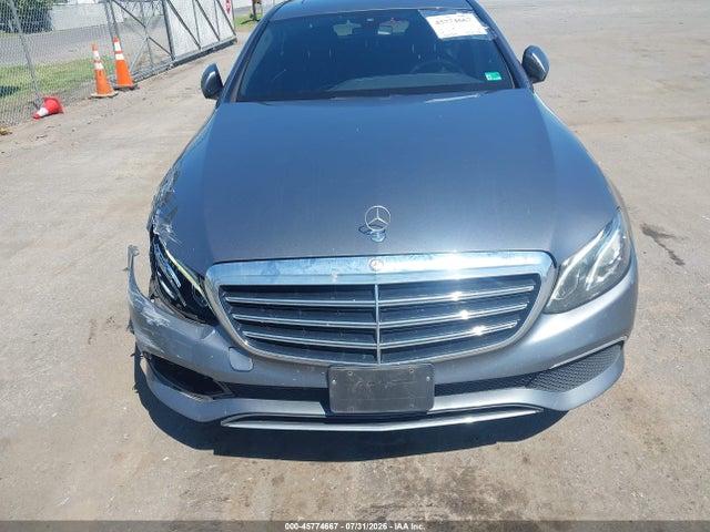 45774667 :رقم المزاد ، WDDZF4KB3HA205674 vin ، 2017 Mercedes-benz E 300 4matic مزاد بيع