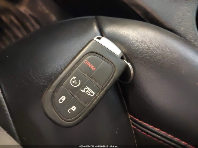 45774728 :رقم المزاد ، 1C4PJMBX2KD282425 vin ، 2019 Jeep Cherokee Trailhawk 4x4 مزاد بيع
