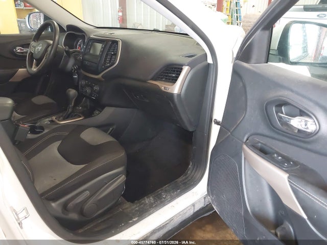 2018 Jeep Cherokee Latitude 4x4 მანქანა იყიდება აუქციონზე, vin: 1C4PJMCB4JD528523, აუქციონის ნომერი: 45774760