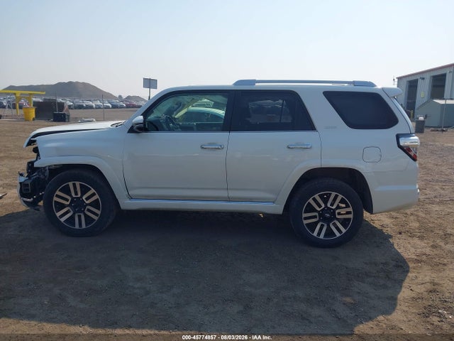 Toyota 4runner Limited 2018 JTEBU5JR0J5562102 Image 14